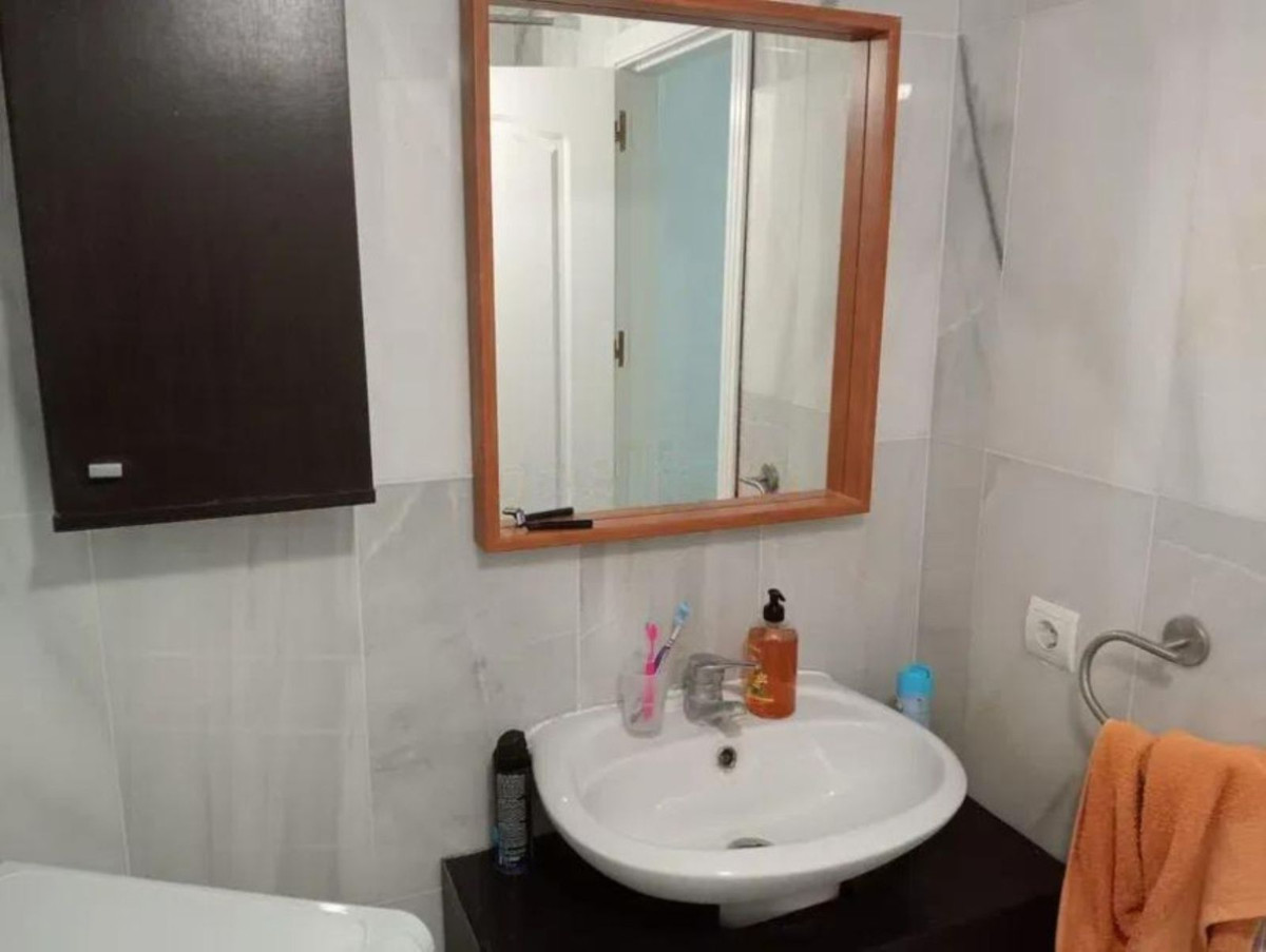 ea533639ec8d0033320b93294d9a18e9 - 12