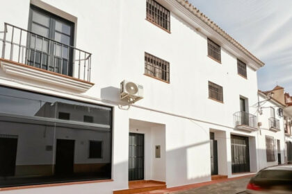 eb6f47a8d5a0d072fcd22683b152a2e0 - 1