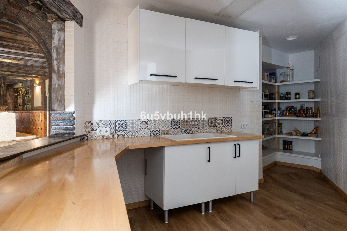 ec461836abe1b83a8e44b1a88b192177 - 16