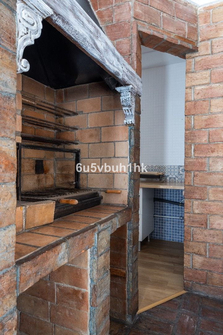 ec461836abe1b83a8e44b1a88b192177 - 17