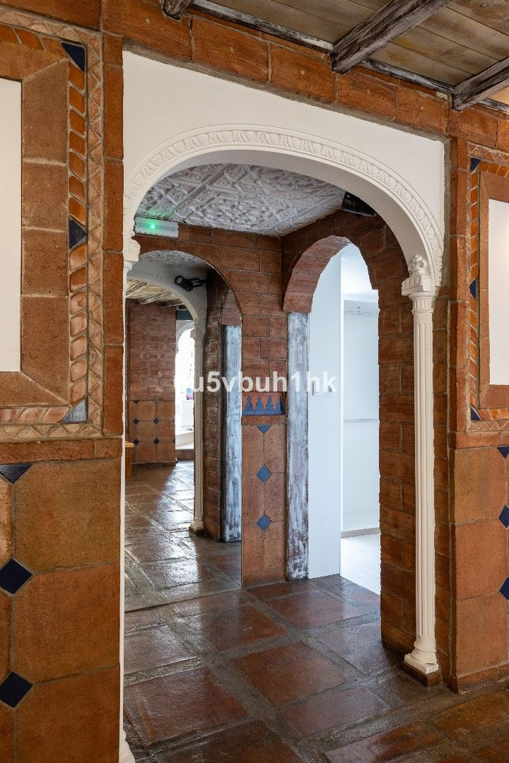 ec461836abe1b83a8e44b1a88b192177 - 23