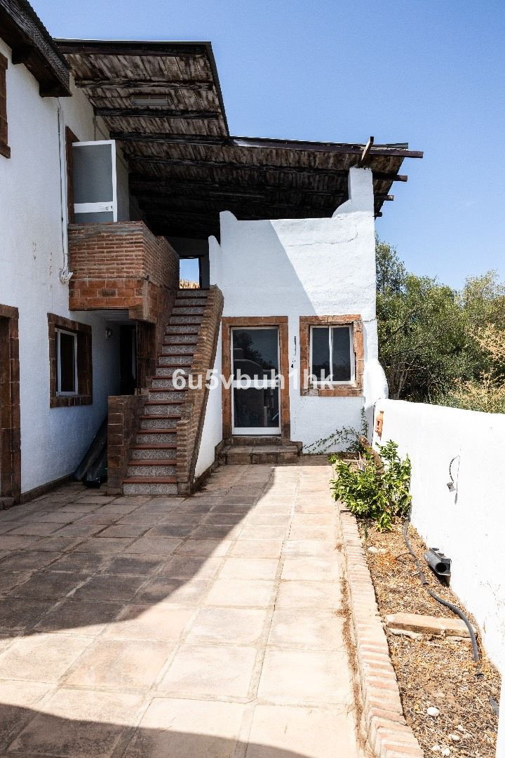 ec461836abe1b83a8e44b1a88b192177 - 28