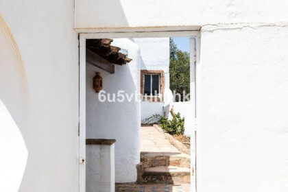 ec461836abe1b83a8e44b1a88b192177 - 29