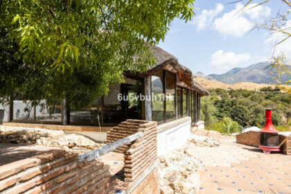 ec461836abe1b83a8e44b1a88b192177 - 33