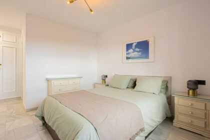 ec8499da42eac6b0cc99e0d82e235700 - 15