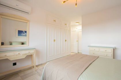 ec8499da42eac6b0cc99e0d82e235700 - 16