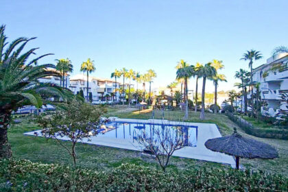 eccfc8dbc75f126e7325c6c04fb033c0 - 18