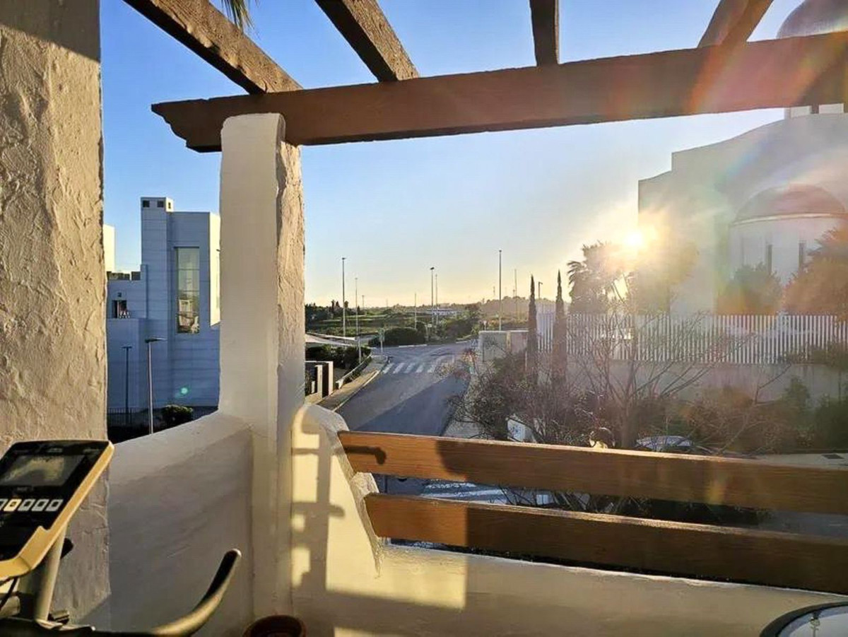 eccfc8dbc75f126e7325c6c04fb033c0 - 9