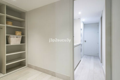 ed2ce0d1a90fb6c18a629be0cd6934bb - 25