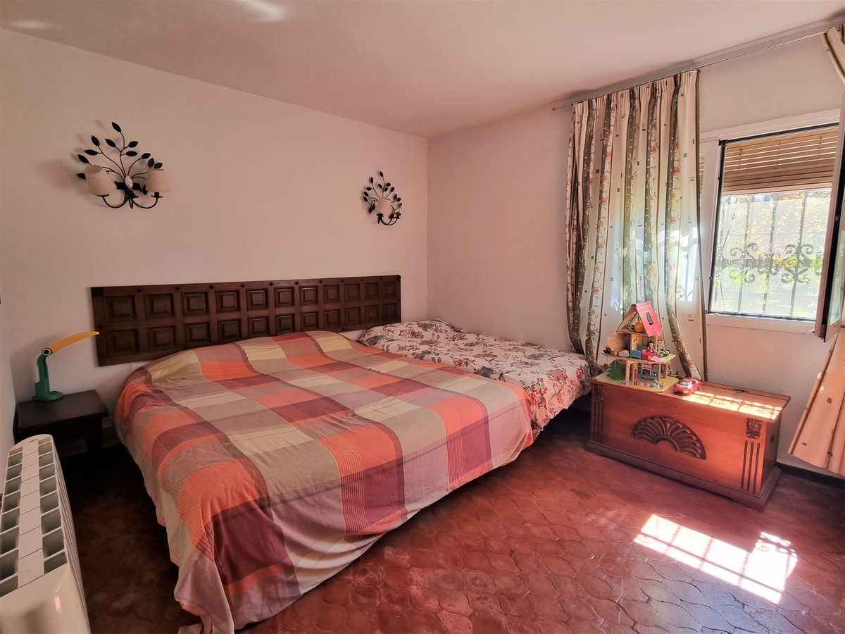 ed83f1e5398a8e057c25d97a568a0a7c - 14