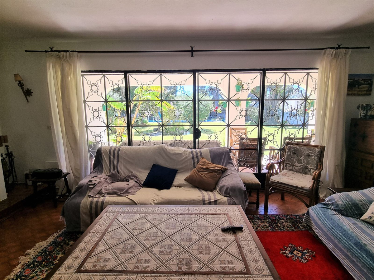 ed83f1e5398a8e057c25d97a568a0a7c - 19