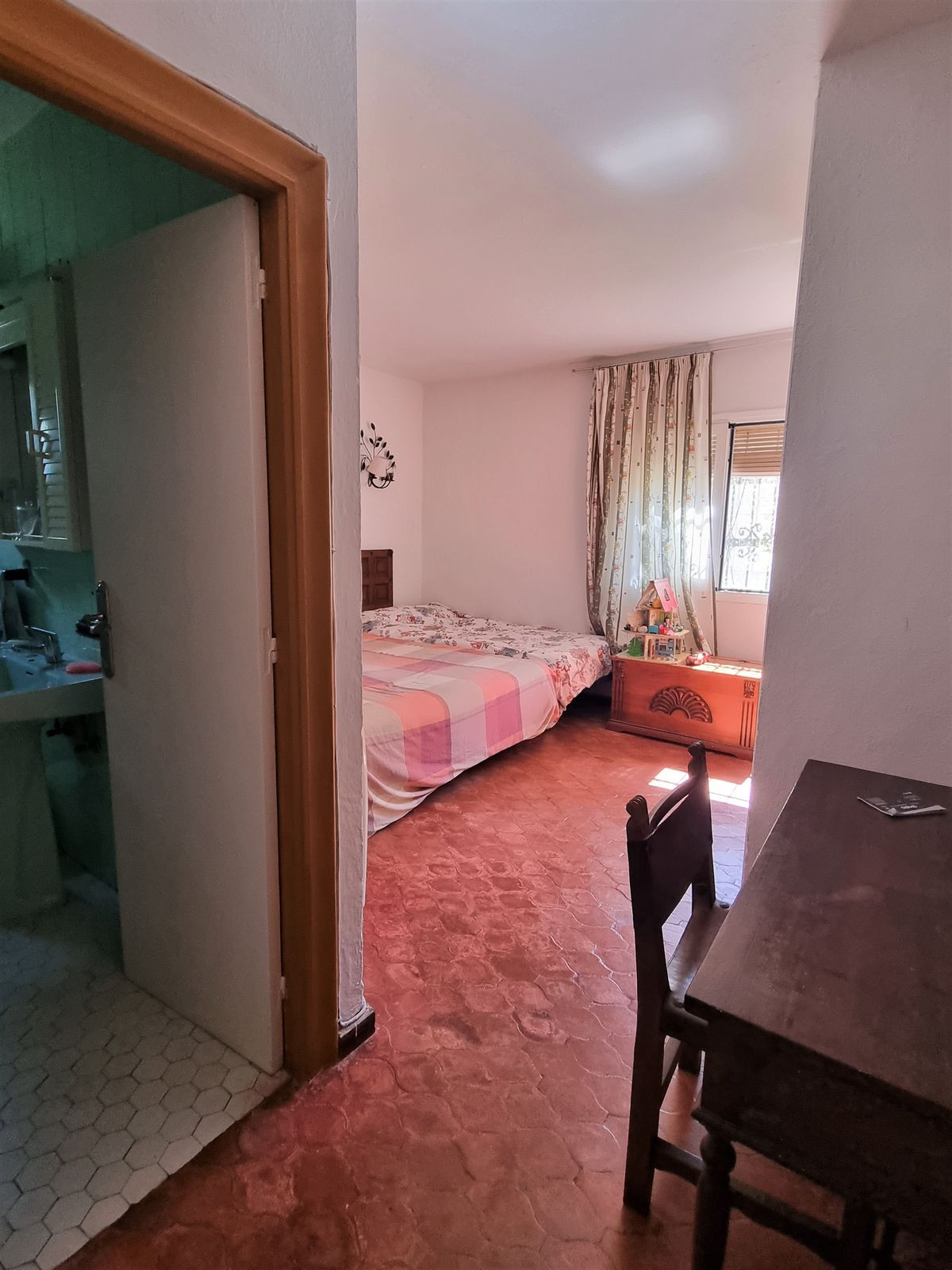 ed83f1e5398a8e057c25d97a568a0a7c - 34