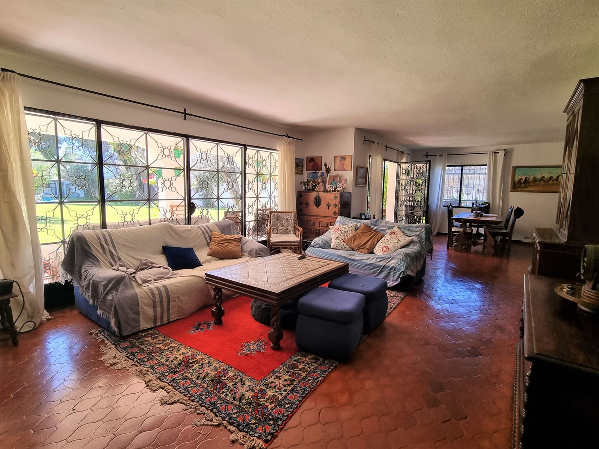 ed83f1e5398a8e057c25d97a568a0a7c - 8