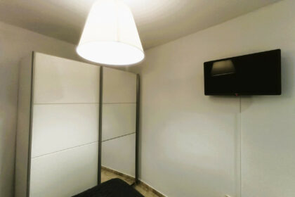 ee2c378af4d1d40988ac2c0294e5ab1e - 13