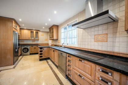 eec9c9a95ff3e2fb1da8dc41d31f9609 - 13