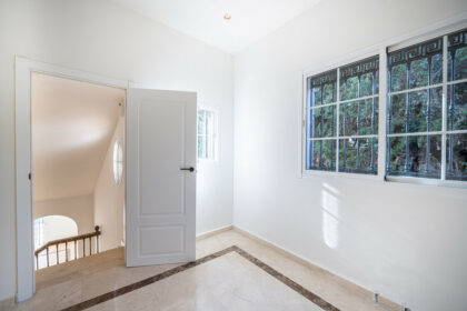 eec9c9a95ff3e2fb1da8dc41d31f9609 - 16