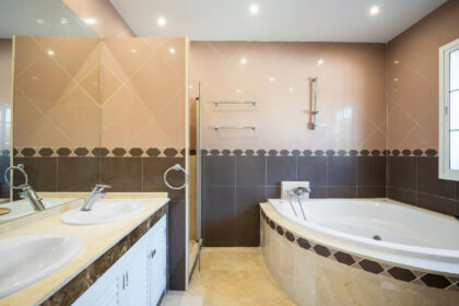 eec9c9a95ff3e2fb1da8dc41d31f9609 - 18