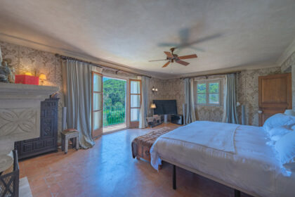 ef02d077fa60190898689dc215d3f46f - 5