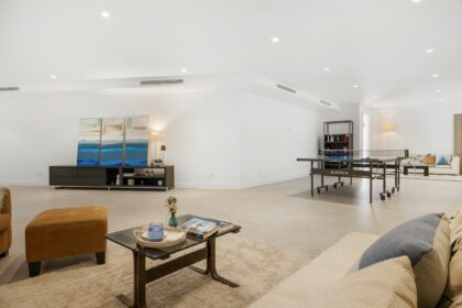 ef14b936478502183299908fb0911559 - 17