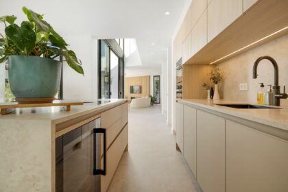 ef14b936478502183299908fb0911559 - 27