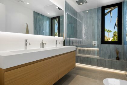 ef14b936478502183299908fb0911559 - 3