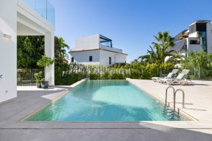 ef14b936478502183299908fb0911559 - 30