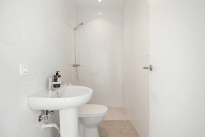 ef14b936478502183299908fb0911559 - 5