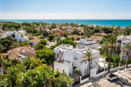 ef14b936478502183299908fb0911559 - 52