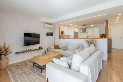 f05303fa7437512dc83f26487fd6af26 - 13