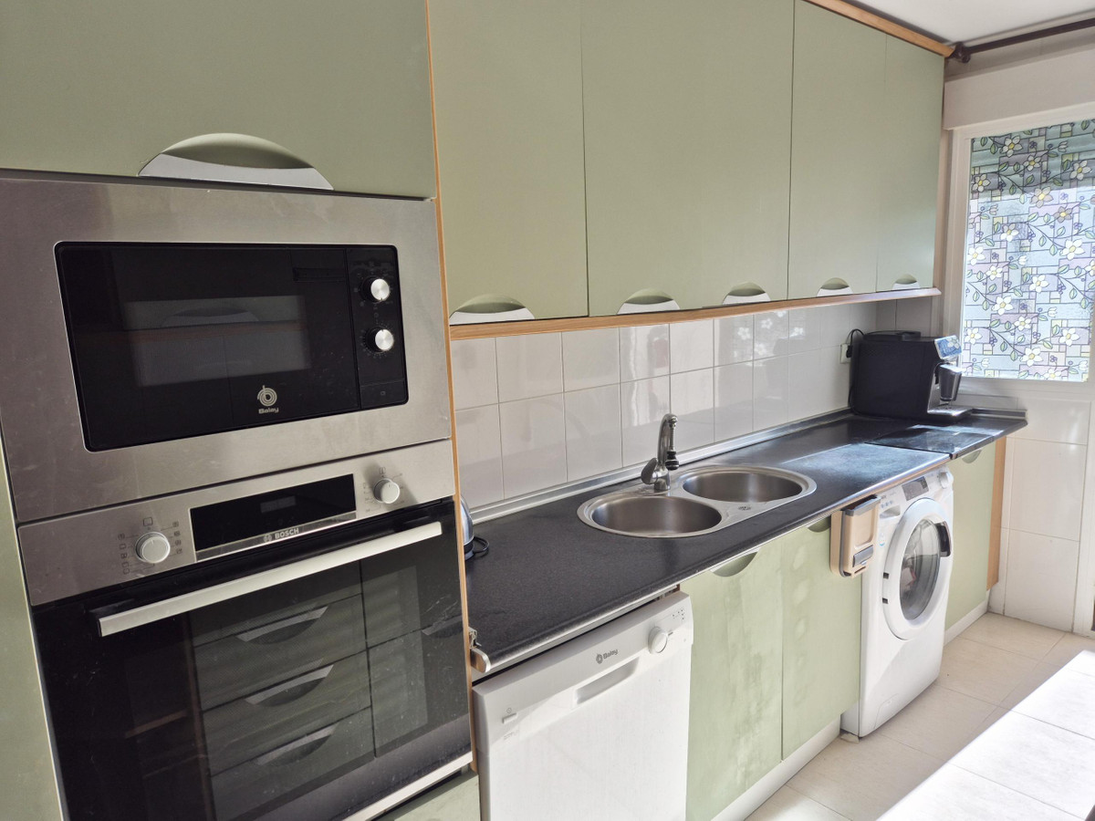 f0abd4ff25c9a9084016f68b44eaff8f - 29