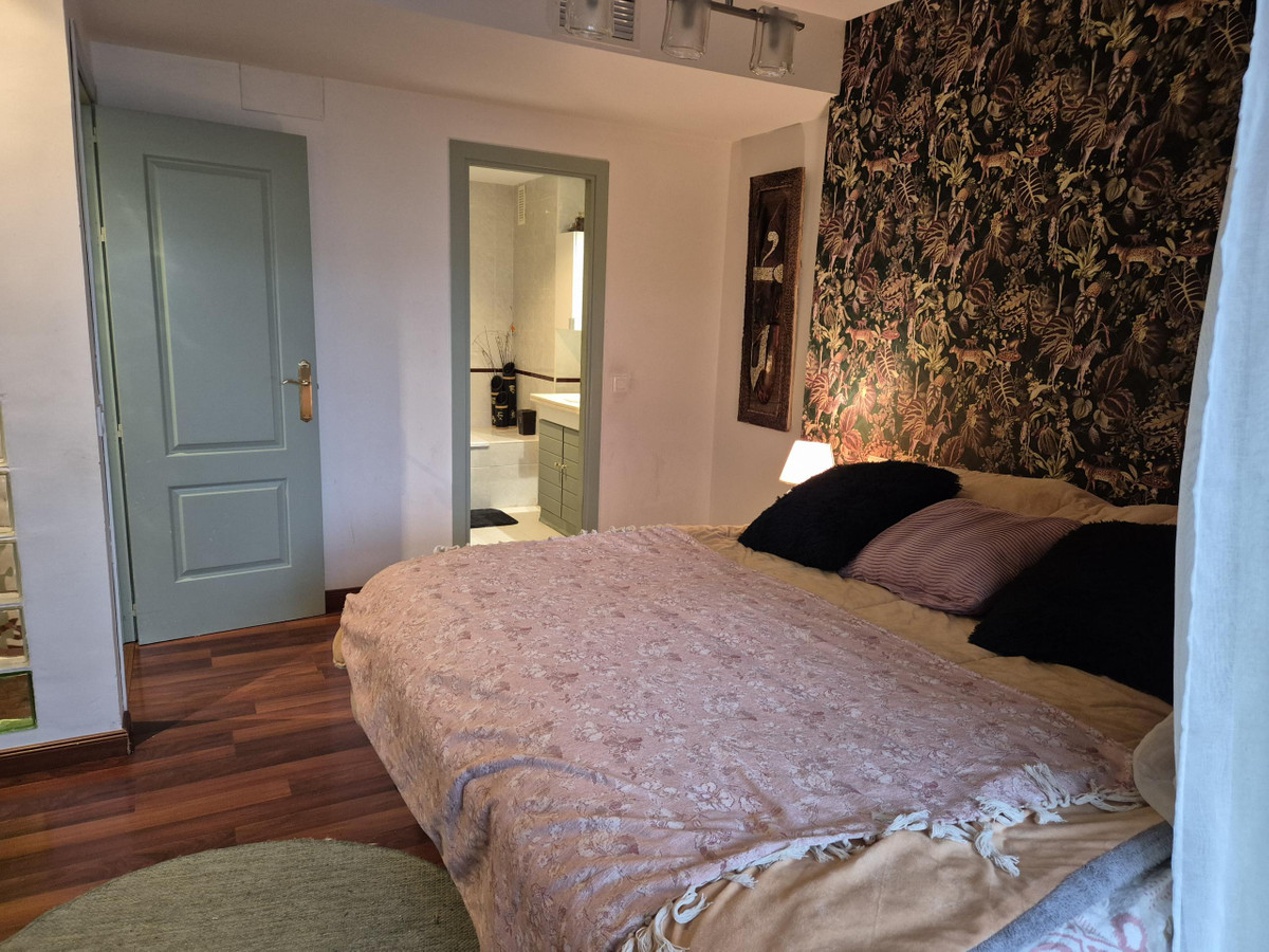 f0abd4ff25c9a9084016f68b44eaff8f - 34