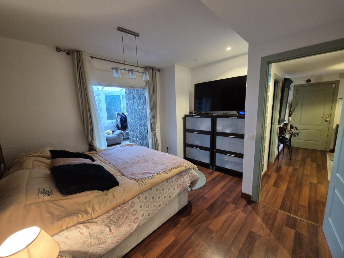 f0abd4ff25c9a9084016f68b44eaff8f - 35