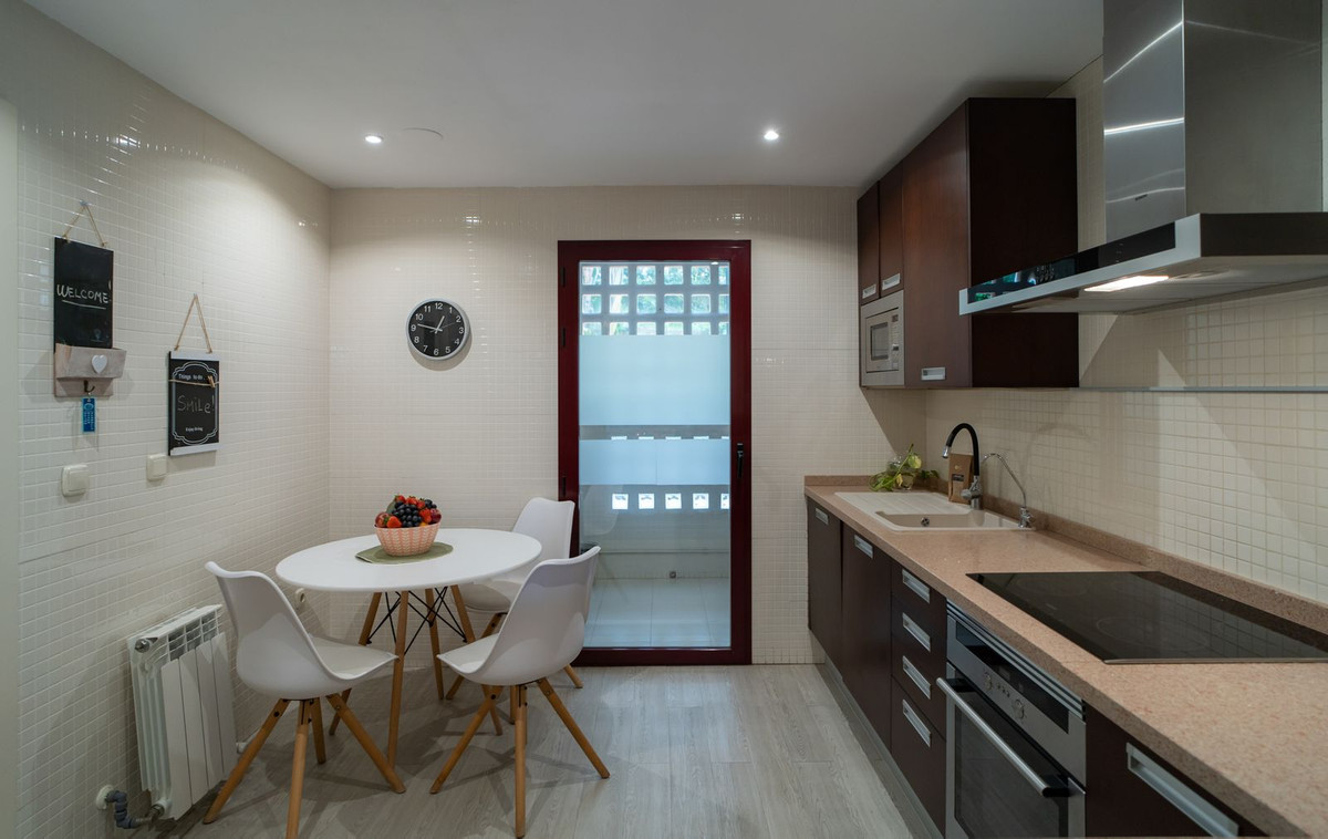 f0b18b813c293d1004cb207dbfecc610 - 19