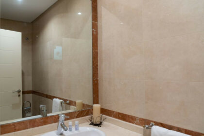 f0b18b813c293d1004cb207dbfecc610 - 20