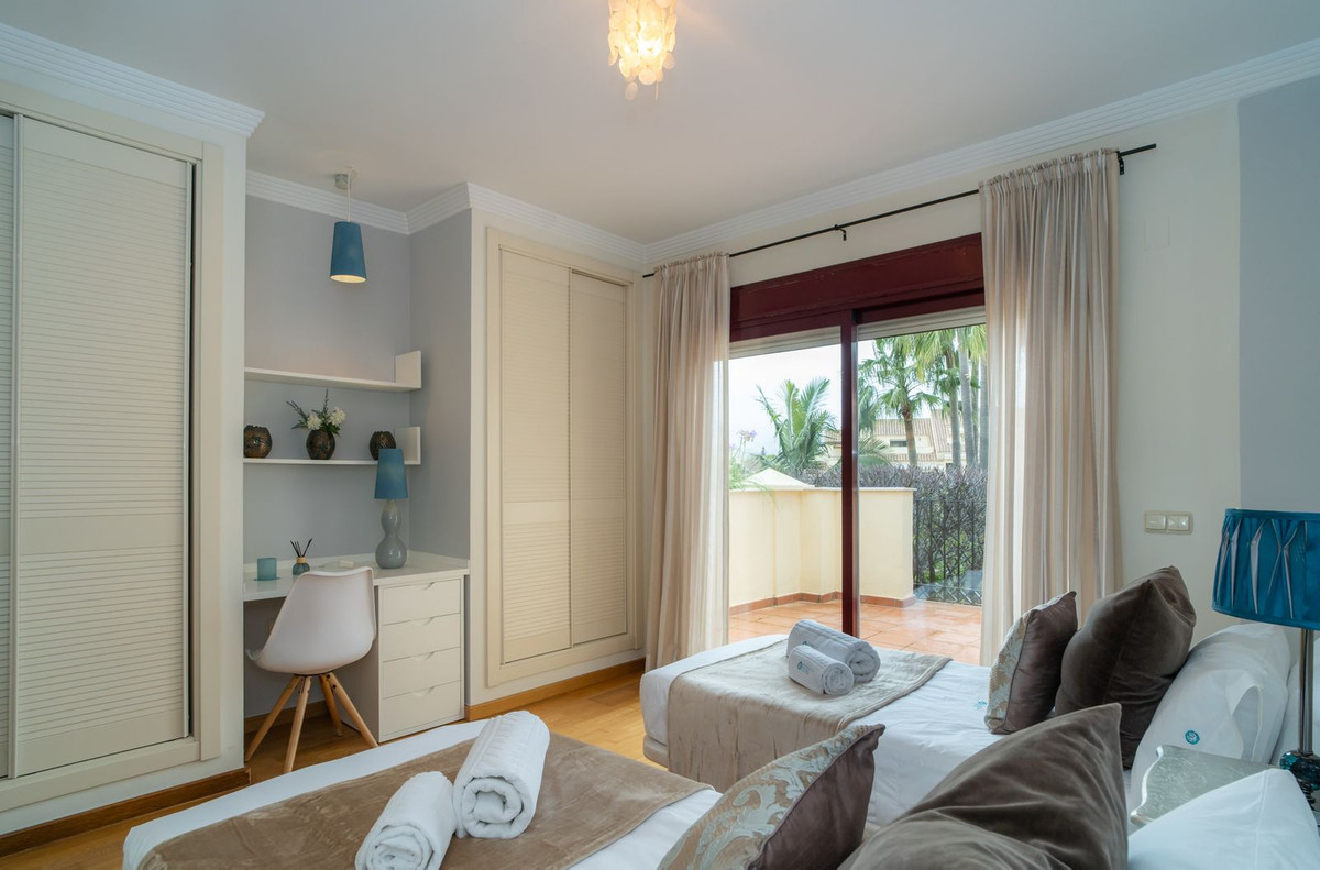 f0b18b813c293d1004cb207dbfecc610 - 21