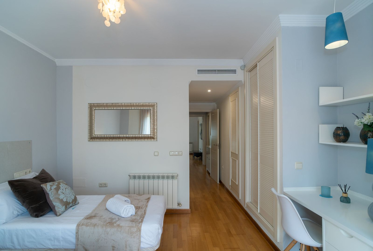 f0b18b813c293d1004cb207dbfecc610 - 24