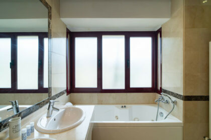 f0b18b813c293d1004cb207dbfecc610 - 34