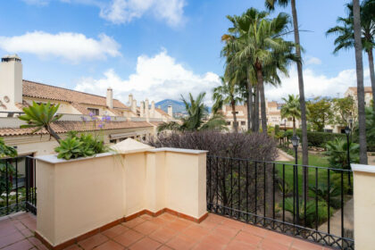 f0b18b813c293d1004cb207dbfecc610 - 43