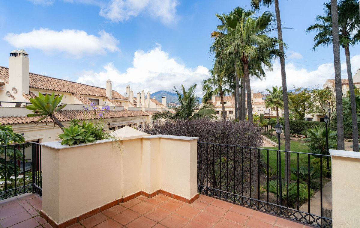 f0b18b813c293d1004cb207dbfecc610 - 43