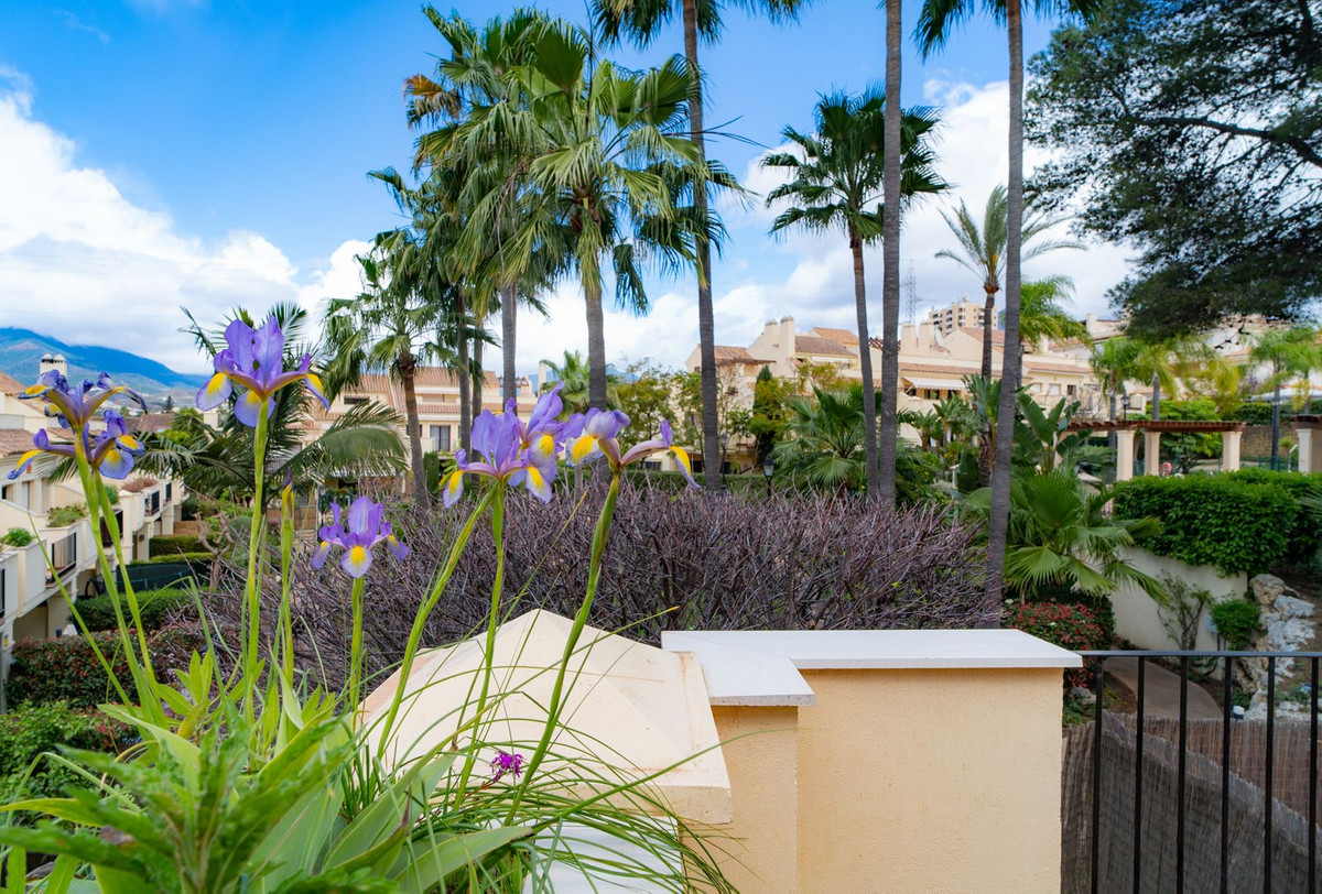 f0b18b813c293d1004cb207dbfecc610 - 44