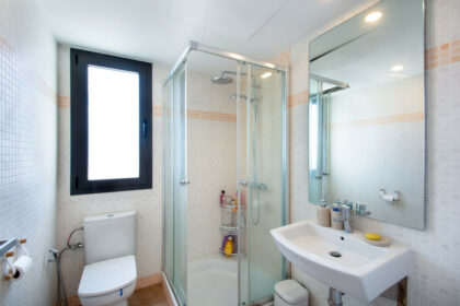 f0d1fa59908fe5d84bfeba6c2c0443dc - 20