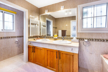 f1a8b84afe2d36df5e6969ae4c5394ef - 15