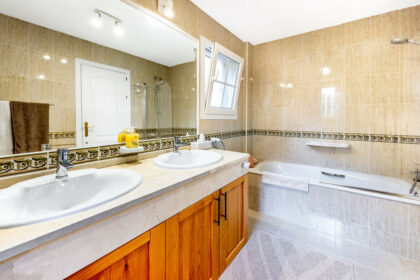 f1a8b84afe2d36df5e6969ae4c5394ef - 16