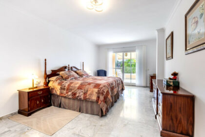 f1a8b84afe2d36df5e6969ae4c5394ef - 23