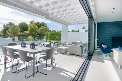 f1c36226e1644a301675a12107857477 - 13