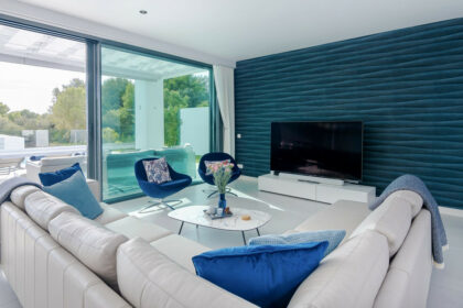 f1c36226e1644a301675a12107857477 - 14