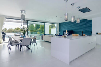 f1c36226e1644a301675a12107857477 - 4