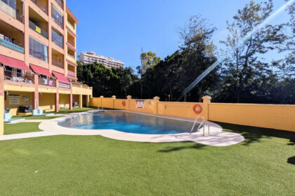 f321f8c52337c7d9559ec5a028cd4e31 - 15