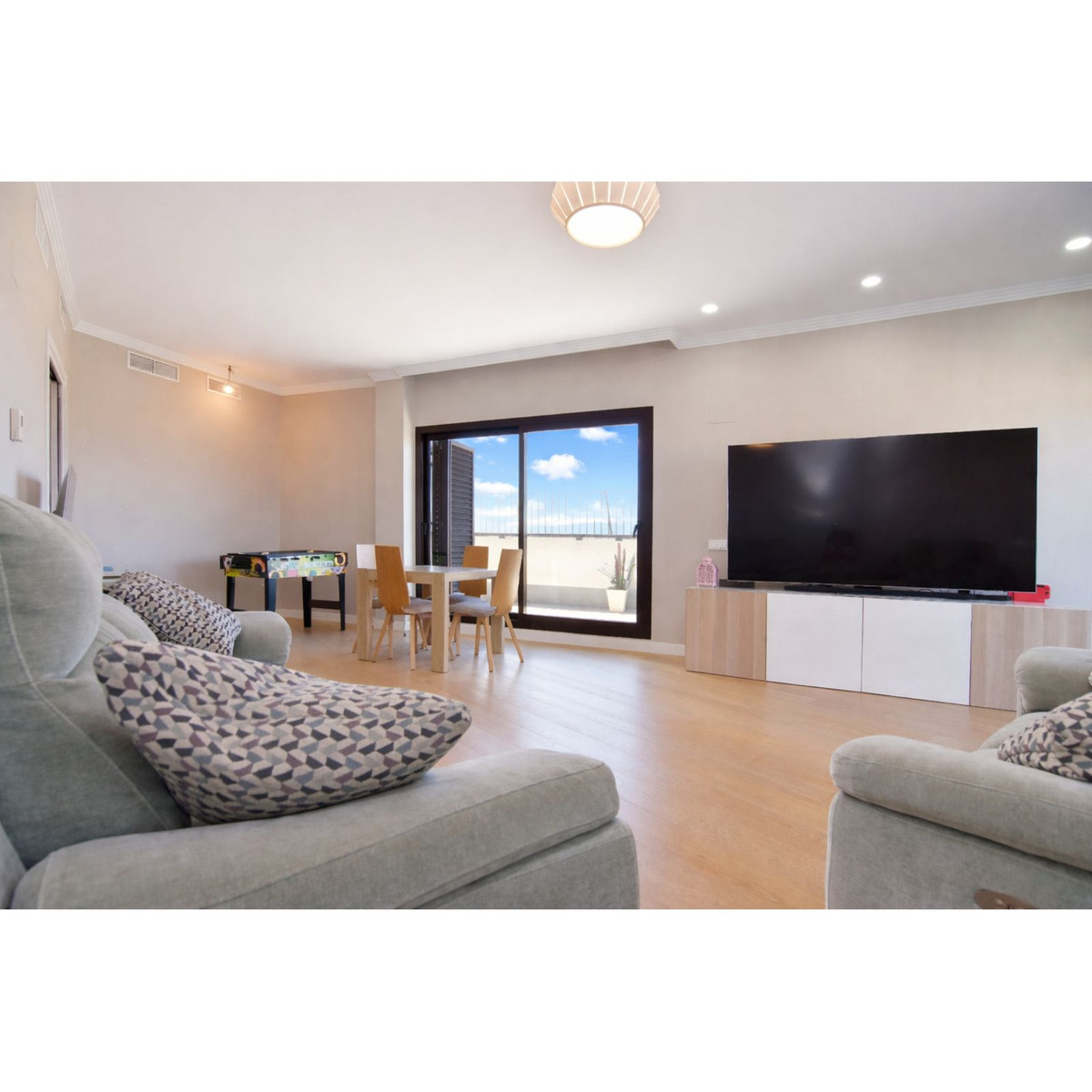 f3bbd94fc82e1d9516c87566200686bf - 10