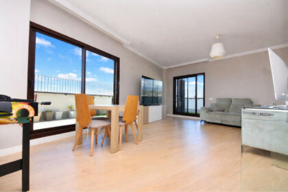 f3bbd94fc82e1d9516c87566200686bf - 11